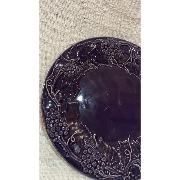 Large Bordallo Pinheiro Plate Plum Original 11.5” Grape Portugal Dinnerware - Picture 3 of 7